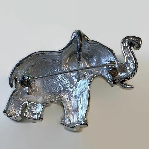 Elephant Brooch Pendant Contemporary Costume Circus Asian Inspired Minimalist - Picture 7 of 8